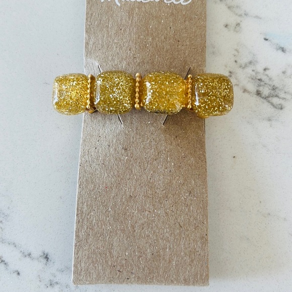 Madewell Chunky Acetate Hair Clip. - Picture 9 of 15